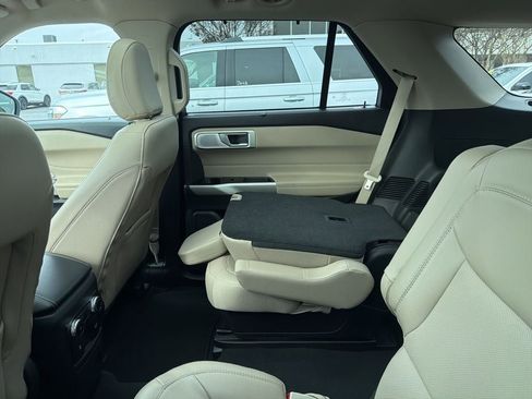 Certified 2023 Ford Explorer Limited w/ Limited Technology Package image 9