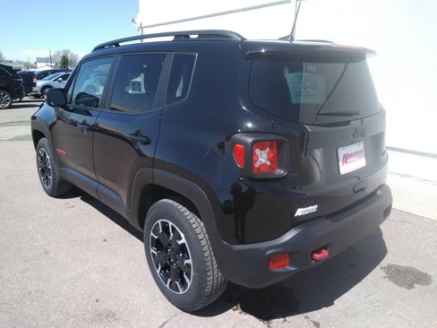 Used 2023 Jeep Renegade Trailhawk w/ Trailhawk Elite Group AWD/4WD image 7