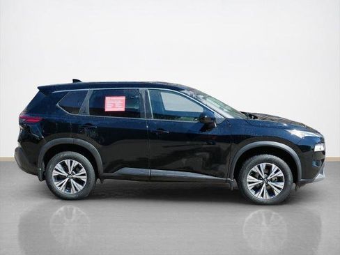 Certified 2023 Nissan Rogue SV AWD/4WD image 2