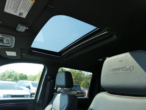 Certified 2025 GMC Sierra 2500 AT4 w/ AT4 Premium Plus Package AWD/4WD image 31
