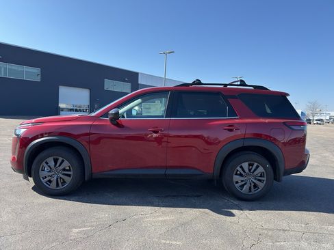 New 2026 Nissan Pathfinder SV image 8