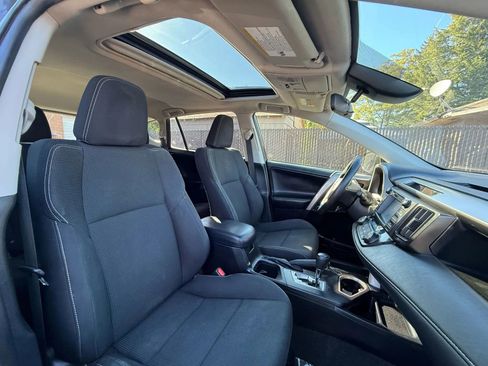 Used 2018 Toyota RAV4 XLE image 25