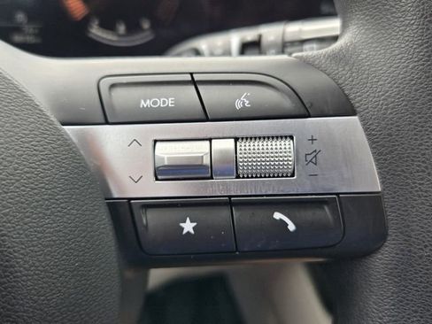 Used 2025 Hyundai Tucson SE image 24