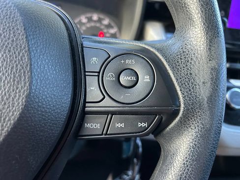 Used 2023 Toyota Corolla LE FWD image 19