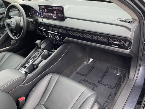 Used 2025 Honda Accord EX-L image 10