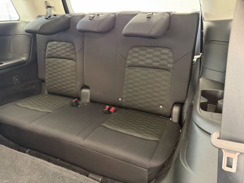 Used 2024 Nissan Pathfinder S image 38