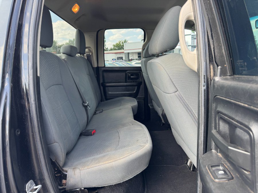 Used 2014 RAM 1500 ST w/ SXT Appearance Group AWD/4WD image 17