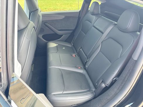 Used 2026 Tesla Model Y Long Range RWD image 23