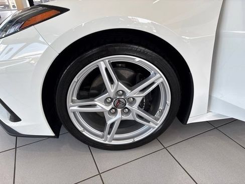 Used 2024 Chevrolet Corvette Stingray Premium Conv w/ Stealth Interior Trim Package RWD image 12