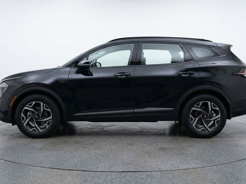 Used 2025 Kia Sportage LX FWD image 5