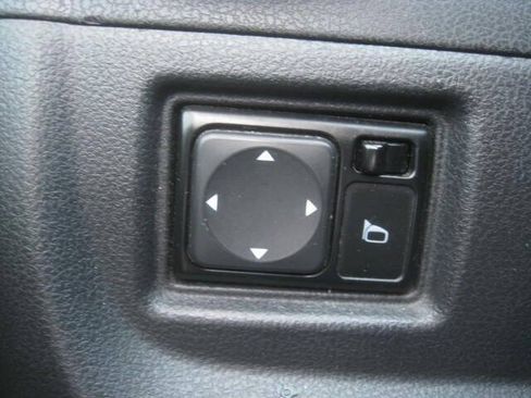 Used 2014 Nissan Versa Note S Plus FWD image 17
