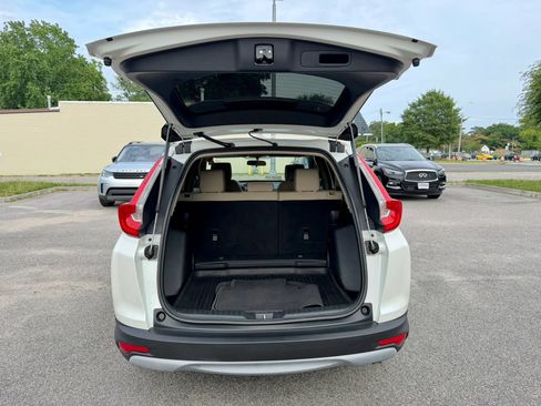 Used 2017 Honda CR-V LX image 12