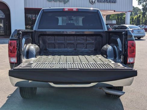 Used 2021 RAM 1500 Classic SLT image 5