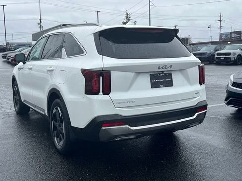 Used 2025 Kia Sorento EX w/ EX Panoramic Sunroof Package image 9