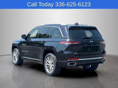 Used 2023 Jeep Grand Cherokee Summit w/ Adv Protech Group IV AWD/4WD image 3