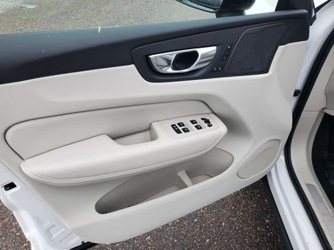 New 2026 Volvo XC60 T8 Ultra w/ Climate Package AWD/4WD image 10