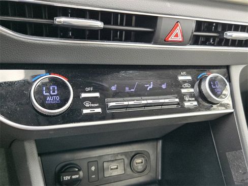 Certified 2023 Hyundai Sonata SEL w/ Convenience Package image 18