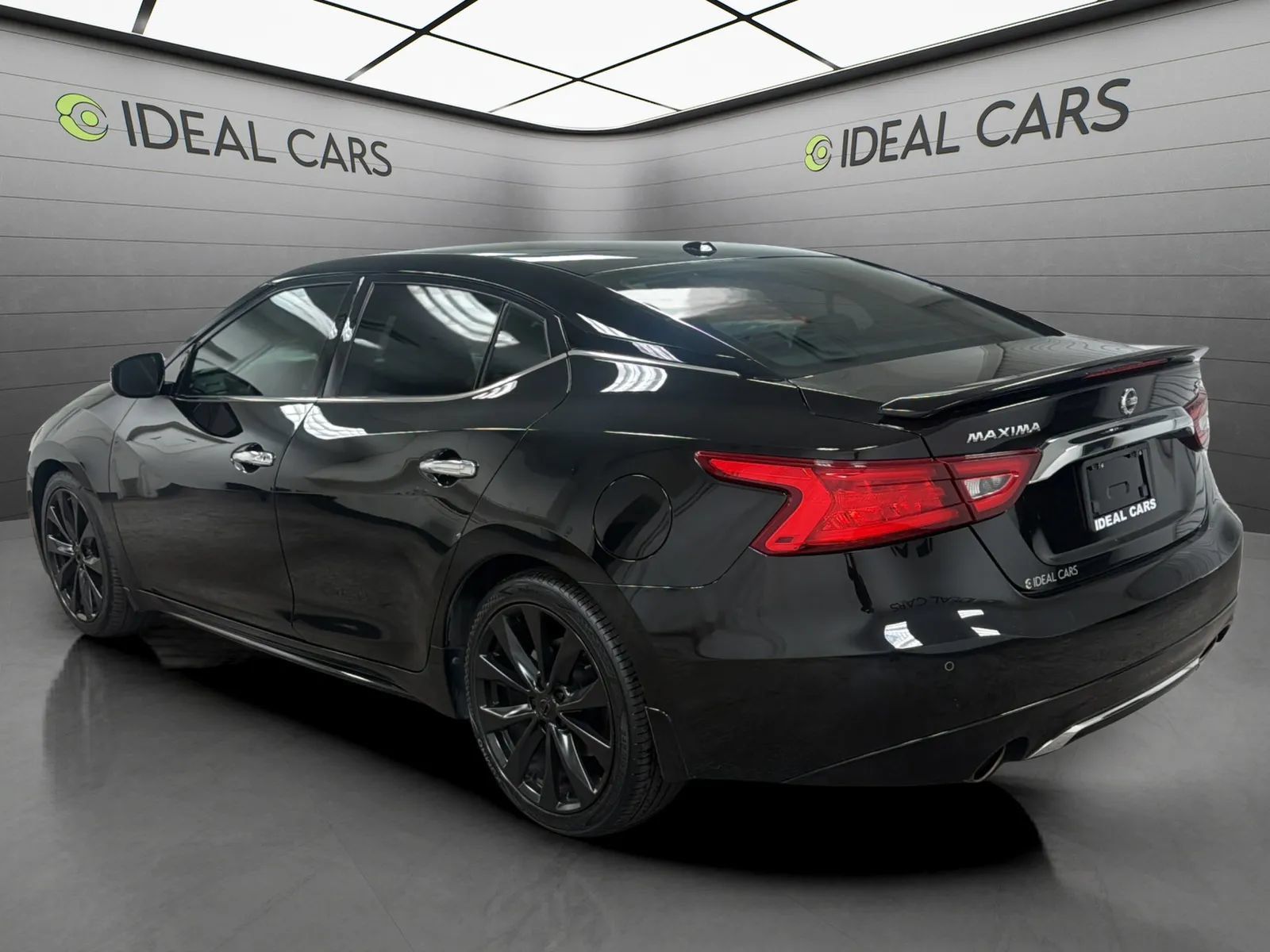 Used 2017 Nissan Maxima SR w/ Midnight Edition FWD image 7