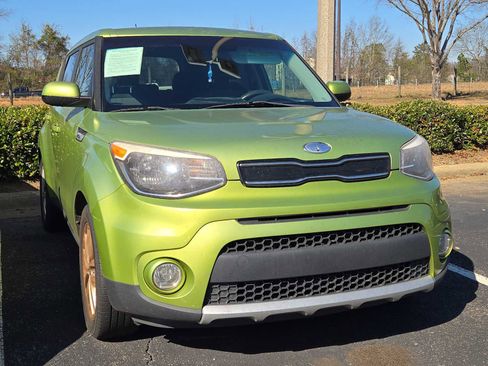 Used 2017 Kia Soul + image 19