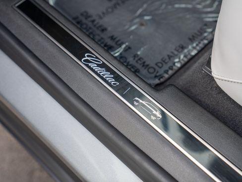 Used 2026 Cadillac Lyriq Signature Sport AWD/4WD image 12