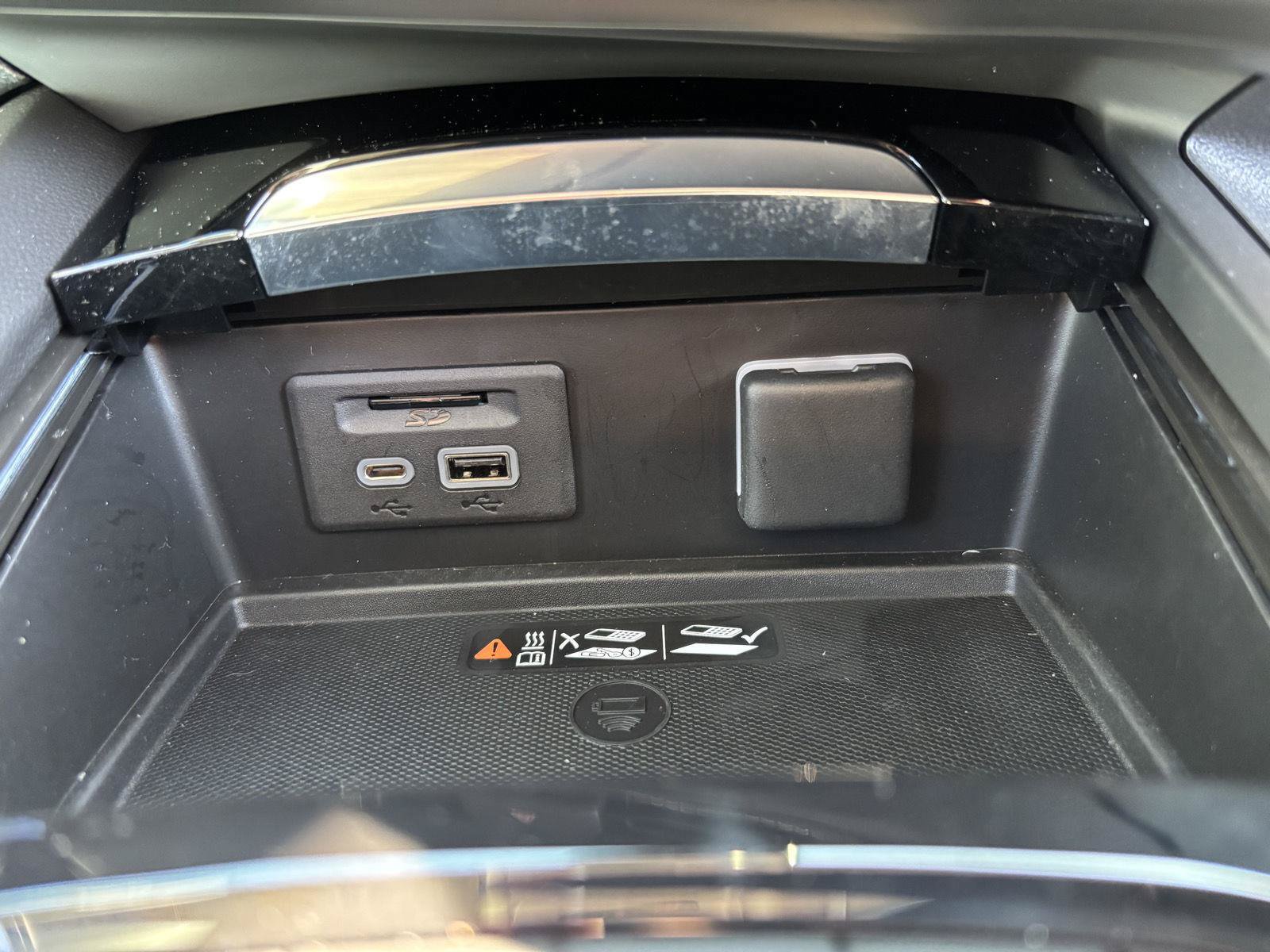 Used 2023 Buick Envision Avenir AWD/4WD image 30