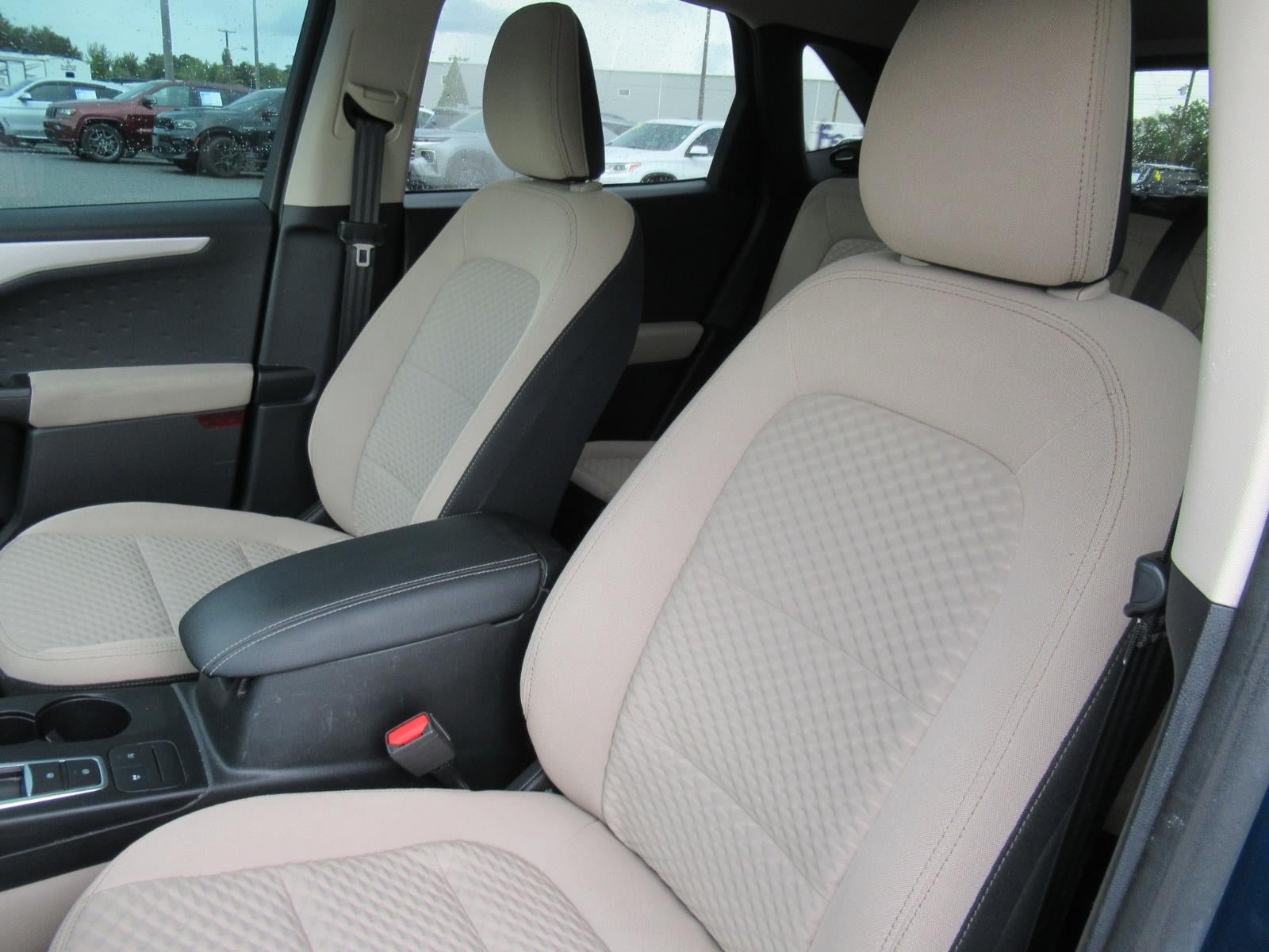 Used 2020 Ford Escape SE FWD image 19