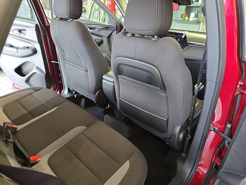 Used 2024 Chevrolet TrailBlazer LS w/ LS Convenience Package FWD image 12