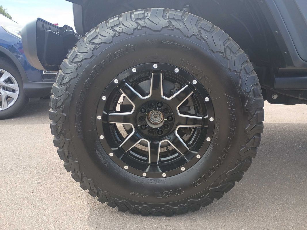 Used 2020 Jeep Wrangler Unlimited Rubicon w/ LED Lighting Group AWD/4WD image 11