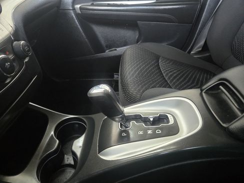 Used 2018 Dodge Journey SXT image 26