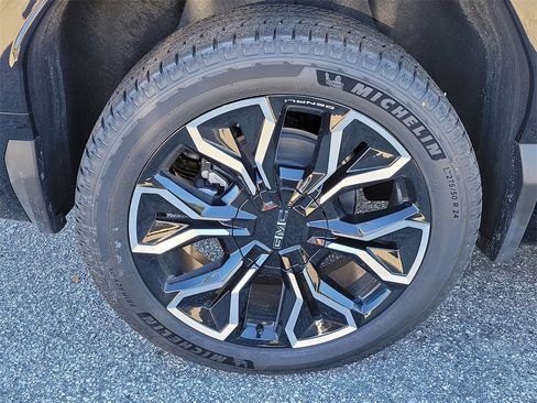 New 2025 GMC Sierra EV Denali image 5