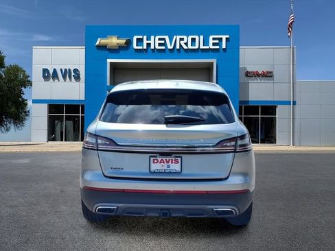 Used 2022 Lincoln Nautilus Reserve w/ Equipment Group 202A AWD/4WD image 4