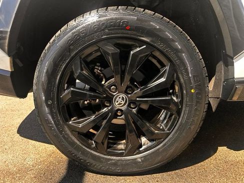 Used 2024 Toyota RAV4 SE AWD/4WD image 31