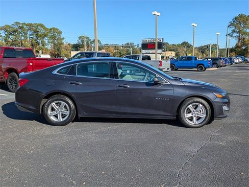 Used 2022 Chevrolet Malibu LS image 3