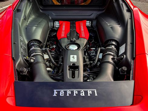 Used 2018 Ferrari 488 GTB image 29