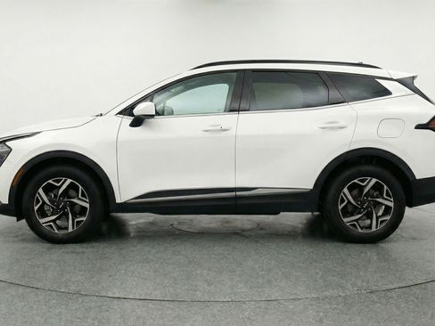 Used 2025 Kia Sportage LX FWD image 5