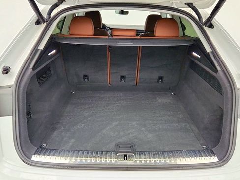 Used 2022 Audi Q8 Premium Plus w/ Premium Plus Package image 23