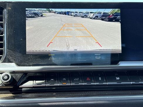 Used 2022 Chevrolet Silverado 1500 LT AWD/4WD image 28