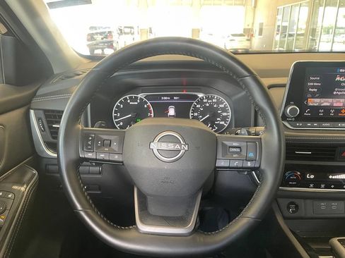 Certified 2025 Nissan Rogue SV FWD image 13