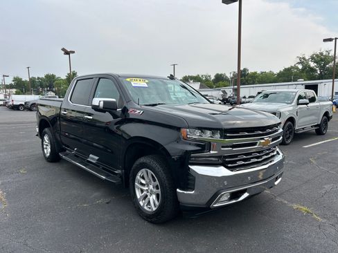Used 2019 Chevrolet Silverado 1500 LTZ w/ LTZ Plus Package AWD/4WD image 21