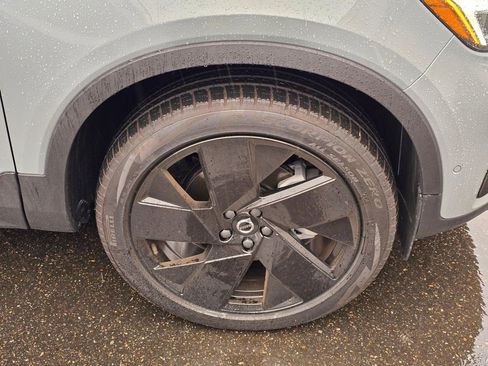 New 2026 Volvo XC40 B5 Ultra w/ Climate Package image 9