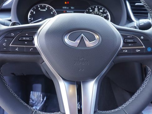 Used 2025 INFINITI QX55 Luxe w/ Accent Package image 17