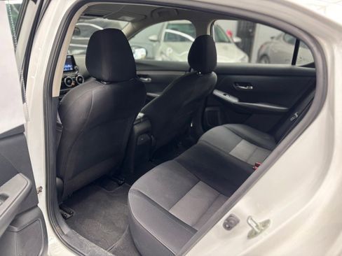 Used 2022 Nissan Sentra SV FWD image 13