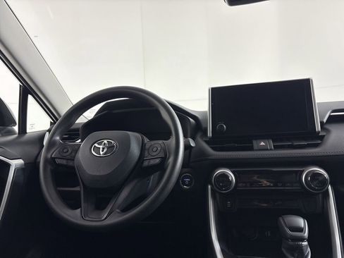 Used 2025 Toyota RAV4 XLE image 22
