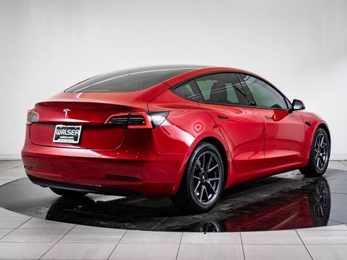 Used 2021 Tesla Model 3 Standard Range Plus image 7