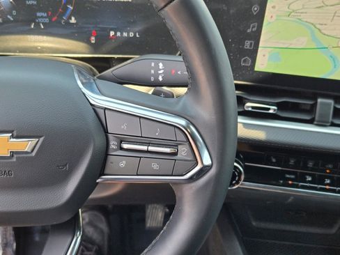 Certified 2025 Chevrolet Equinox LT w/ Safety and Technology Package FWD image 30