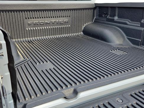 New 2025 Nissan Frontier PRO-4X image 9