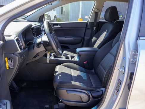 Used 2021 Kia Sportage LX image 7