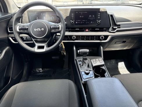 Used 2025 Kia Sportage LX image 16
