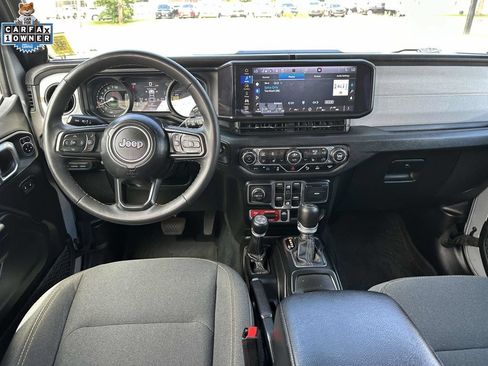 Used 2024 Jeep Wrangler Unlimited AWD/4WD image 11