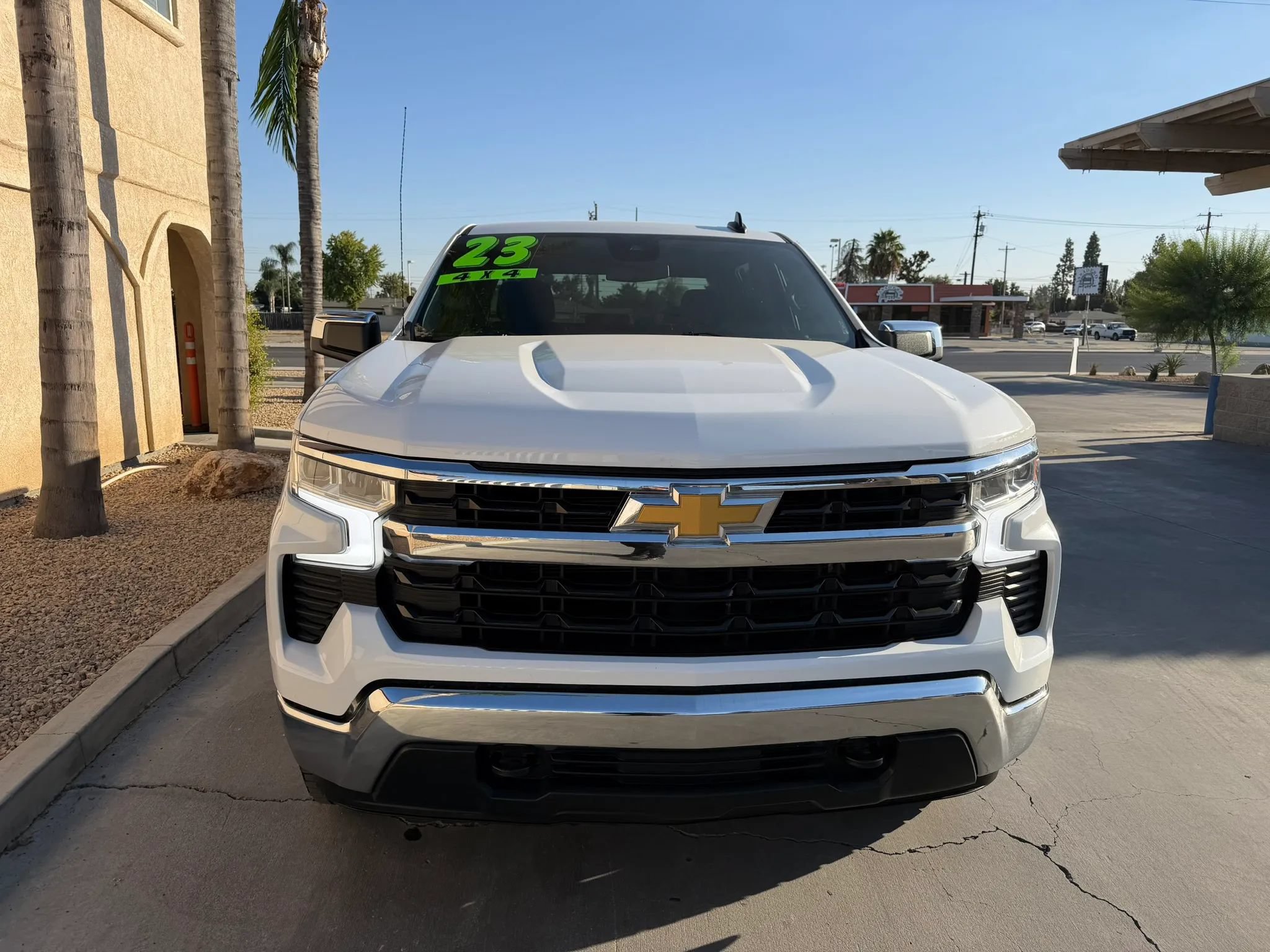 Used 2023 Chevrolet Silverado 1500 LT AWD/4WD image 2